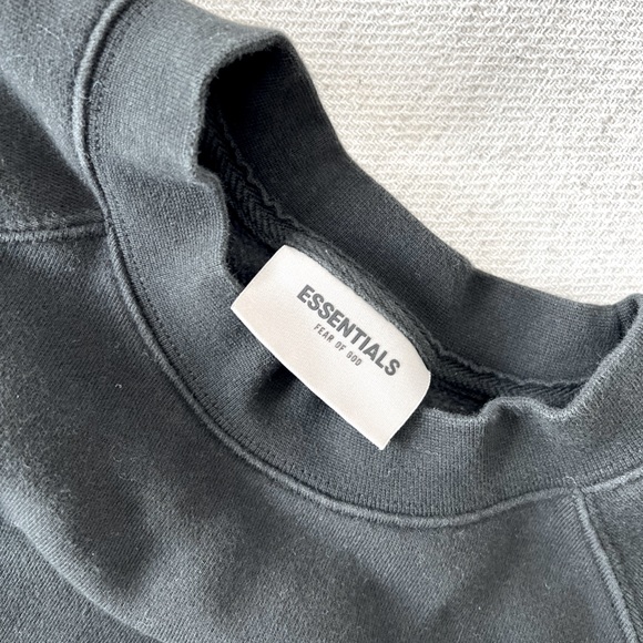 Essential fear of god sweatshirt size M black - Picture 6 of 6